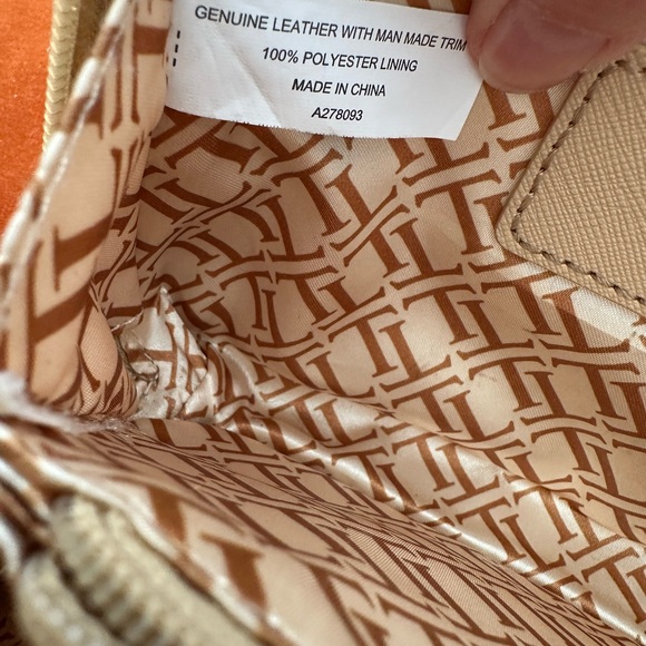 Tignanello Bella Belt Belt in Nude Coated Leather Crossbody Removable Strap - Picture 8 of 13